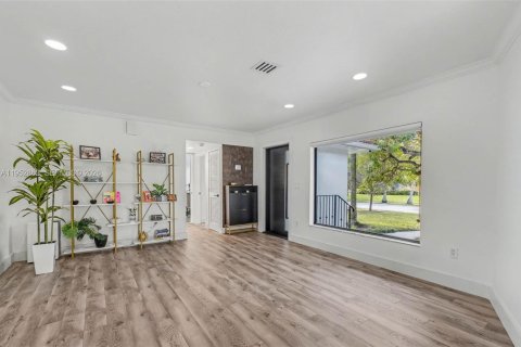 Casa en venta en Palmetto Bay, Florida, 3 dormitorios, 172.71 m2 № 2008504 - foto 2