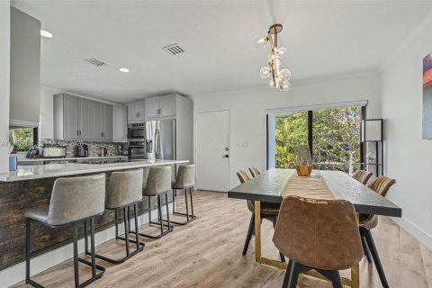 Casa en venta en Palmetto Bay, Florida, 3 dormitorios, 172.71 m2 № 2008504 - foto 5