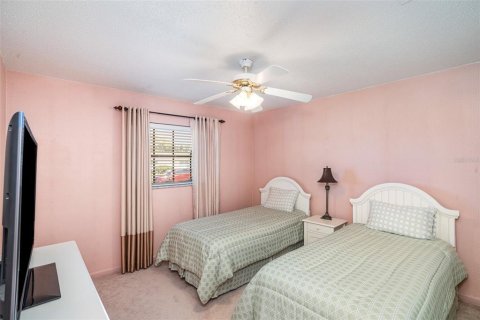 House in Palmetto, Florida 4 bedrooms, 240.8 sq.m. № 1911099 - photo 14