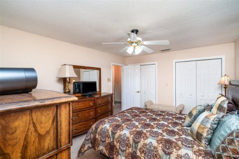 Casa en venta en Palmetto, Florida, 4 dormitorios, 240.8 m2 № 1911099 - foto 16