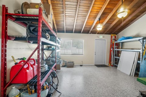 Propiedad comercial en venta en Greenacres, Florida № 1864869 - foto 9