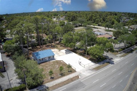 Propiedad comercial en venta en Greenacres, Florida № 1864869 - foto 24