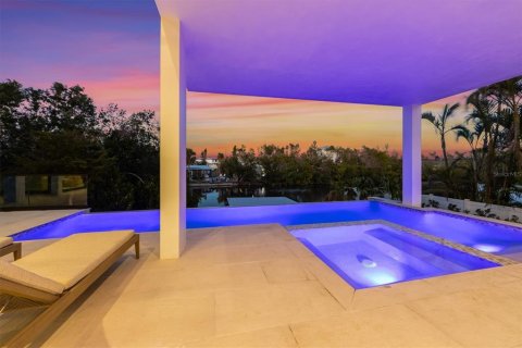 Villa ou maison à vendre à Holmes Beach, Floride: 4 chambres, 335.66 m2 № 2143550 - photo 4