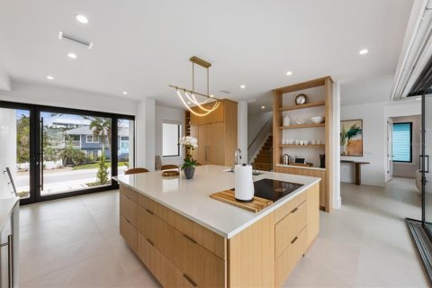 Villa ou maison à vendre à Holmes Beach, Floride: 4 chambres, 335.66 m2 № 2143550 - photo 9