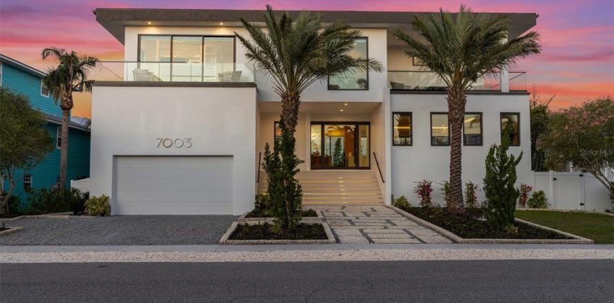 Villa ou maison à Holmes Beach, Floride 4 chambres, 335.66 m2 № 2143550
