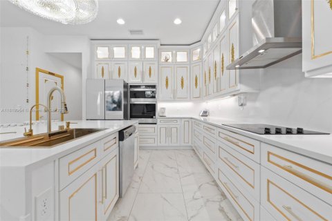 Купить виллу или дом в Дейви, Флорида 5 спален, 381.46м2, № 1937646 - фото 14