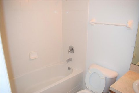 Adosado en alquiler en Orlando, Florida, 3 dormitorios, 173.91 m2 № 1912052 - foto 12