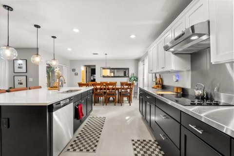 Casa en venta en Orlando, Florida, 4 dormitorios, 263.84 m2 № 2216316 - foto 16