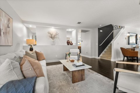 Casa en venta en Orlando, Florida, 4 dormitorios, 263.84 m2 № 2216316 - foto 5