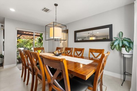 Casa en venta en Orlando, Florida, 4 dormitorios, 263.84 m2 № 2216316 - foto 11