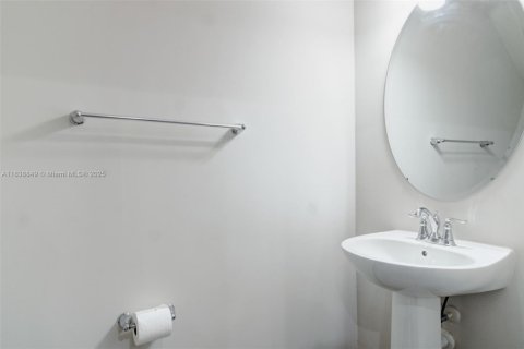 Touwnhouse à vendre à Homestead, Floride: 3 chambres, 142.14 m2 № 1825613 - photo 30