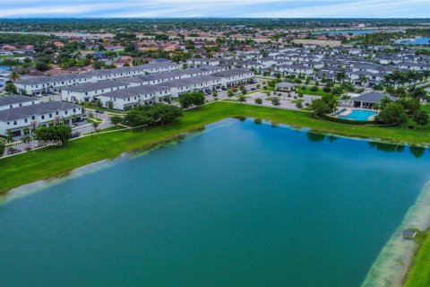 Touwnhouse à vendre à Homestead, Floride: 3 chambres, 142.14 m2 № 1825613 - photo 19