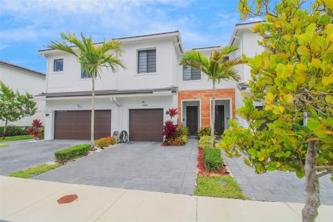 Touwnhouse à vendre à Homestead, Floride: 3 chambres, 142.14 m2 № 1825613 - photo 2