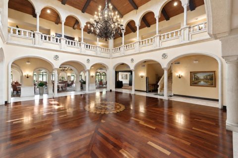House in Lutz, Florida 4 bedrooms, 667.22 sq.m. № 2409969 - photo 12