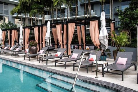 Condo in Miami, Florida, 1 bedroom  № 1994561 - photo 10