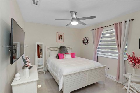 Casa en venta en Miami, Florida, 3 dormitorios, 160.81 m2 № 1969495 - foto 22