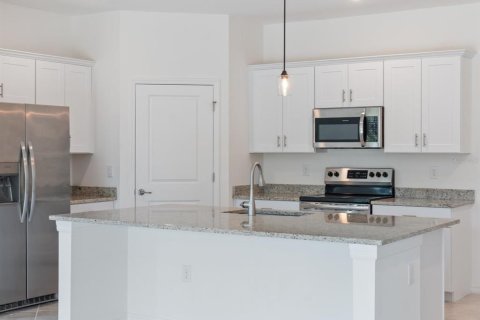 House in Port Charlotte, Florida 3 bedrooms, 205.96 sq.m. № 1802405 - photo 10