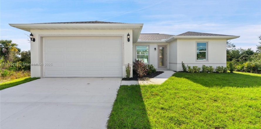 House in Lehigh Acres, Florida 3 bedrooms № 1764176