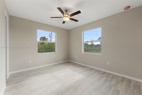 Casa en venta en Lehigh Acres, Florida, 3 dormitorios № 1764176 - foto 13