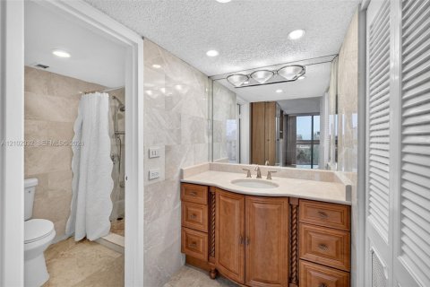 Copropriété à vendre à Miami Beach, Floride: 2 chambres, 152.82 m2 № 2406070 - photo 13