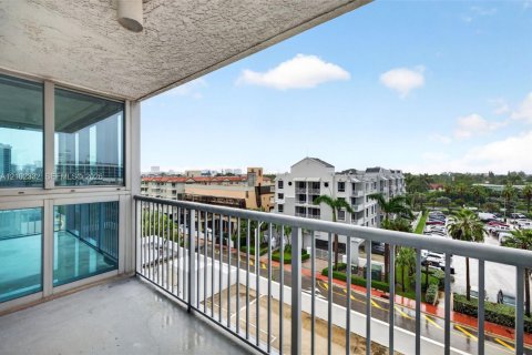 Copropriété à vendre à Miami Beach, Floride: 2 chambres, 152.82 m2 № 2406070 - photo 6