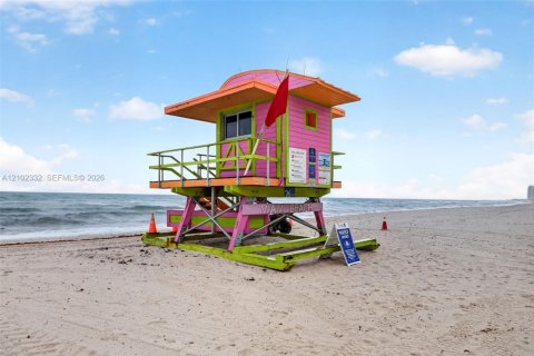 Copropriété à vendre à Miami Beach, Floride: 2 chambres, 152.82 m2 № 2406070 - photo 23