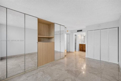 Copropriété à vendre à Miami Beach, Floride: 2 chambres, 152.82 m2 № 2406070 - photo 12