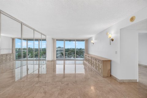 Condo à Miami Beach, Floride, 2 chambres № 2406070