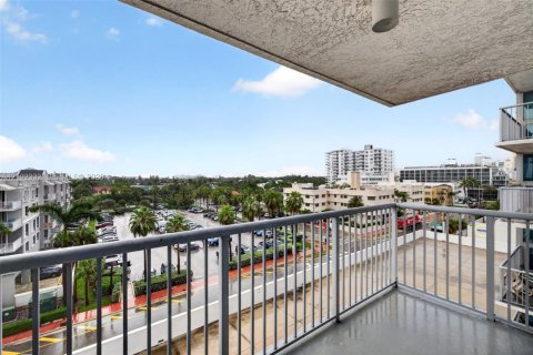Copropriété à vendre à Miami Beach, Floride: 2 chambres, 152.82 m2 № 2406070 - photo 2