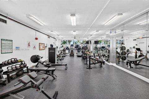 Copropriété à vendre à Miami Beach, Floride: 2 chambres, 152.82 m2 № 2406070 - photo 15