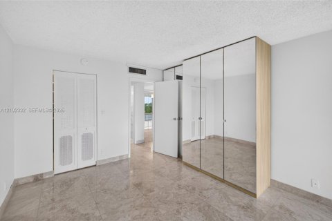 Copropriété à vendre à Miami Beach, Floride: 2 chambres, 152.82 m2 № 2406070 - photo 9