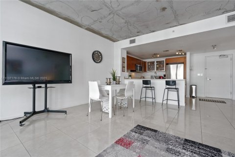 Condominio en alquiler en Miami, Florida, 1 dormitorio, 71.63 m2 № 2060027 - foto 20