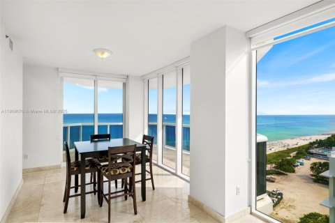 Condominio en alquiler en Miami Beach, Florida, 3 dormitorios, 183.95 m2 № 2013515 - foto 5