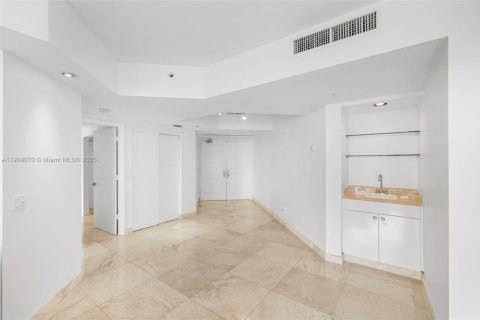 Condominio en alquiler en Miami Beach, Florida, 3 dormitorios, 183.95 m2 № 2013515 - foto 9