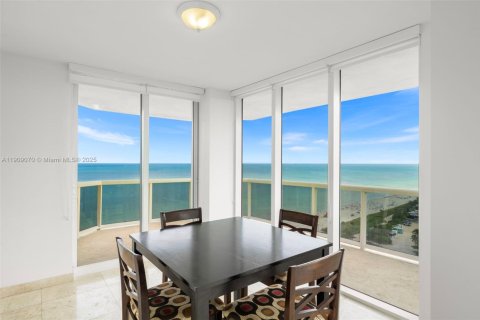 Condominio en alquiler en Miami Beach, Florida, 3 dormitorios, 183.95 m2 № 2013515 - foto 7