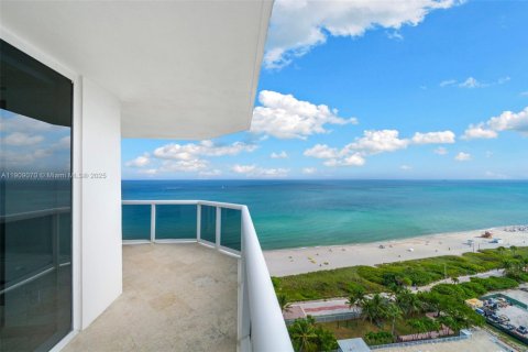 Condominio en alquiler en Miami Beach, Florida, 3 dormitorios, 183.95 m2 № 2013515 - foto 16