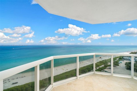 Condominio en alquiler en Miami Beach, Florida, 3 dormitorios, 183.95 m2 № 2013515 - foto 15