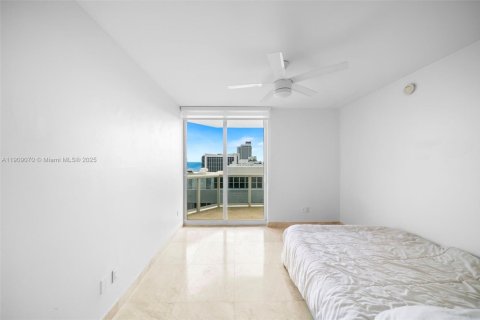 Condominio en alquiler en Miami Beach, Florida, 3 dormitorios, 183.95 m2 № 2013515 - foto 23