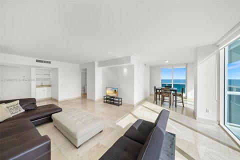 Condominio en alquiler en Miami Beach, Florida, 3 dormitorios, 183.95 m2 № 2013515 - foto 3