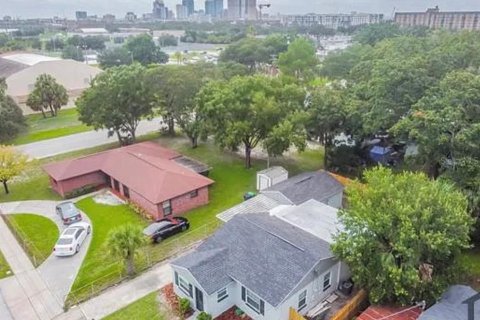 Villa ou maison à louer à Tampa, Floride: 4 chambres, 159.42 m2 № 2208308 - photo 18