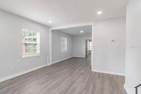 Villa ou maison à louer à Tampa, Floride: 4 chambres, 159.42 m2 № 2208308 - photo 2