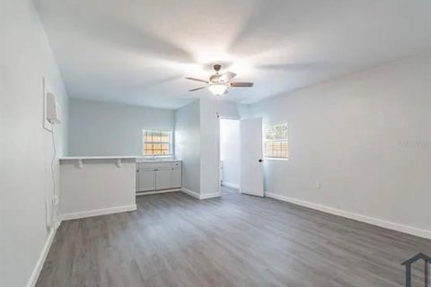 Villa ou maison à louer à Tampa, Floride: 4 chambres, 159.42 m2 № 2208308 - photo 16