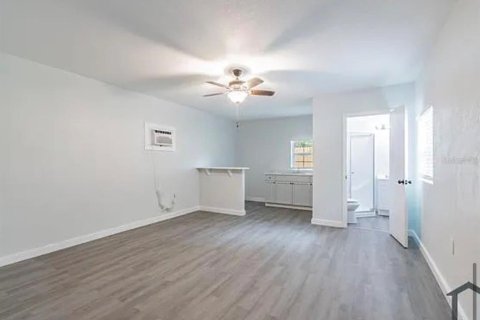 Villa ou maison à louer à Tampa, Floride: 4 chambres, 159.42 m2 № 2208308 - photo 15
