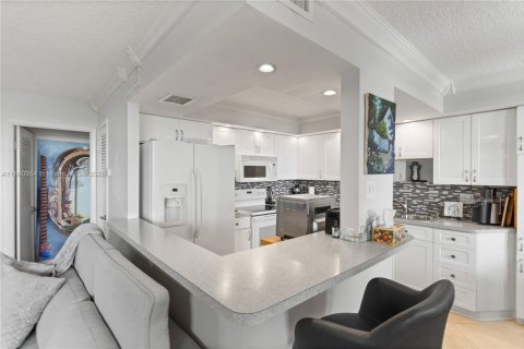 Condominio en venta en Hollywood, Florida, 1 dormitorio, 78.97 m2 № 1922122 - foto 4