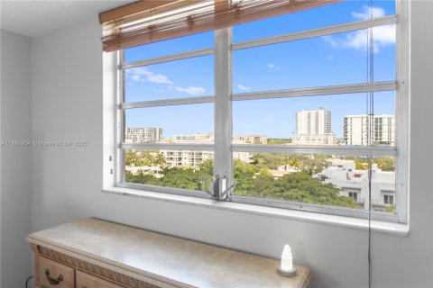 Condominio en venta en Hollywood, Florida, 1 dormitorio, 78.97 m2 № 1922122 - foto 22