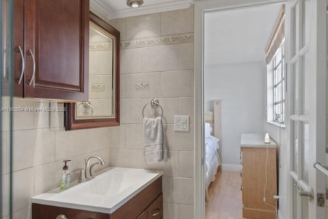 Condominio en venta en Hollywood, Florida, 1 dormitorio, 78.97 m2 № 1922122 - foto 23