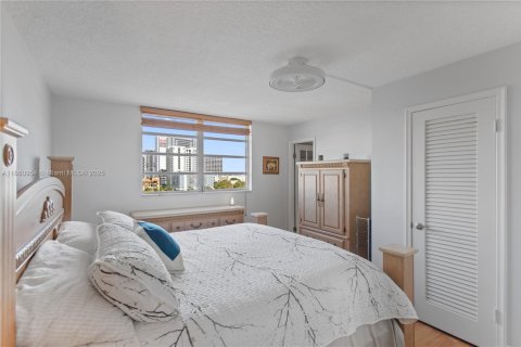 Condominio en venta en Hollywood, Florida, 1 dormitorio, 78.97 m2 № 1922122 - foto 18