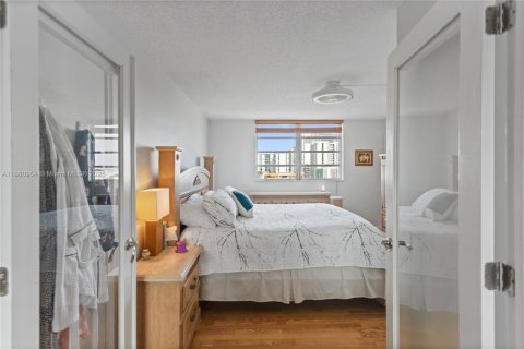 Condominio en venta en Hollywood, Florida, 1 dormitorio, 78.97 m2 № 1922122 - foto 19