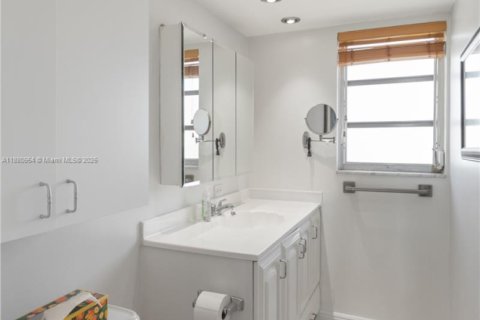 Condominio en venta en Hollywood, Florida, 1 dormitorio, 78.97 m2 № 1922122 - foto 28