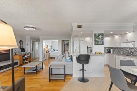Condominio en venta en Hollywood, Florida, 1 dormitorio, 78.97 m2 № 1922122 - foto 9